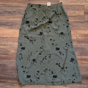 Vintage (90s) green floral midi skirt